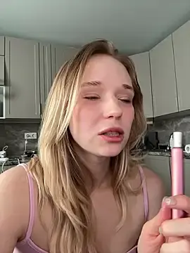 Stripchat Free Live Porn of RollDollsi