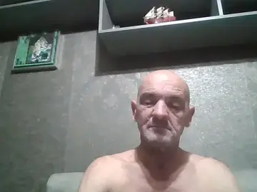 Stripchat Free Porn Cam of skorpibg65