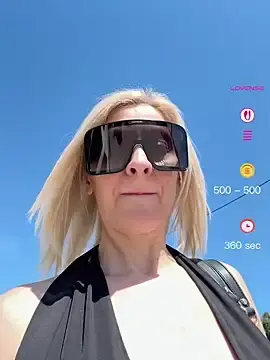 Stripchat Free Porn Cam of HOTLadyluna