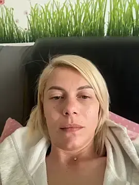 Stripchat Free Porn Cam of tanyagrey
