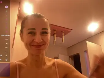 Stripchat Adult Webcam of Crystallana