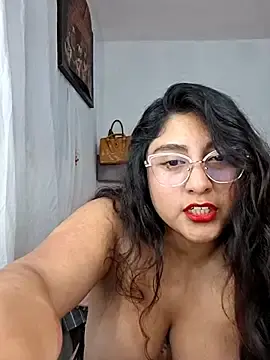 Stripchat Live Sex Cam of moxxaa