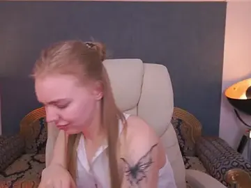 Stripchat Sex Cam of EmilySunshineS