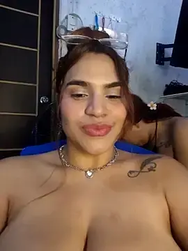 Stripchat Free Porn Cam of SexyFriends_