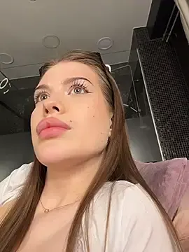 Stripchat Free Live Porn of -Kitty_Kiss-