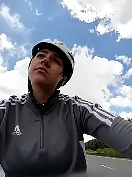 Stripchat Sex Cam of CAROLINE__07