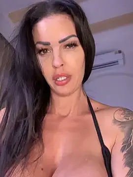 Stripchat Sex Cam of Helena_Karel