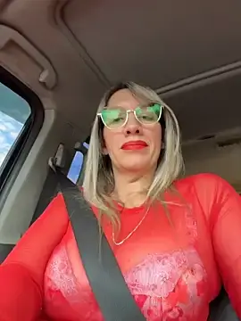 Stripchat Sex Cam of Gatitacarlita