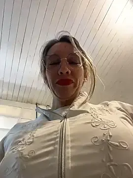 Stripchat Free Live Porn of Gatitacarlita