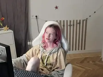 Stripchat Free Porn Cam of Silly__Milly