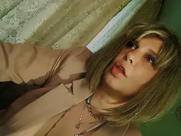 Stripchat Free Porn Cam of TsPostophere