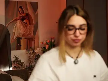 Stripchat Adult Webcam of ItalianGirl