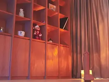 Stripchat Free Porn Cam of hyun_chia