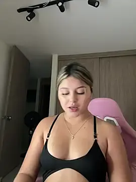 Stripchat Private Sex Chat of lunablossom_