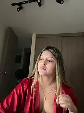 Stripchat Live Porn of lunablossom_