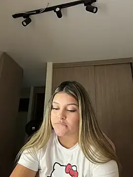 Stripchat Best live sex cam show of lunablossom_