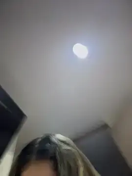 Stripchat Free Porn Cam of lunablossom_