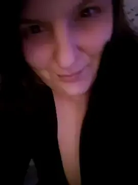 Stripchat Live Sex Cam of Sweettinydiamond