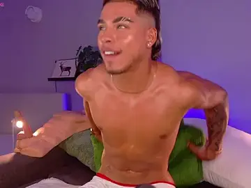 Stripchat Adult Webcams of Ken-boy_