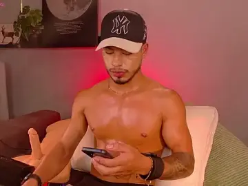 Stripchat Free Porn Cam of Ken-boy_