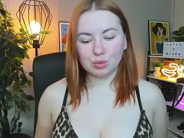 Stripchat Free Porn Cam of LAYLAxSTAR