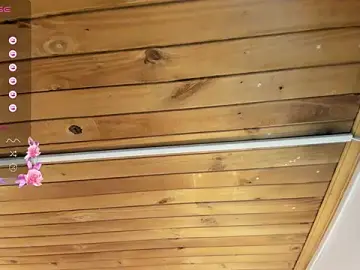 Stripchat Live Sex of cristal__hot_1