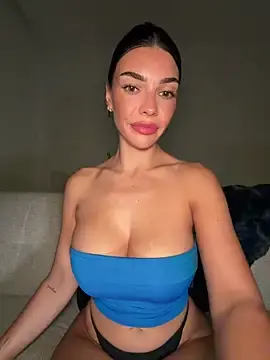 Stripchat Watch Live Sex Cams of krissiswrld-