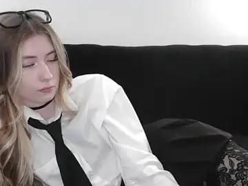 Stripchat Adult Webcams of ErikaShyy