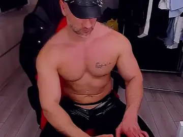 Stripchat Free Live Porn of MarisMuscle