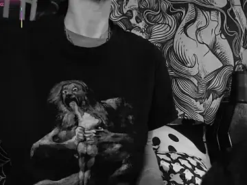 Stripchat Free Porn Cam of Silentmary