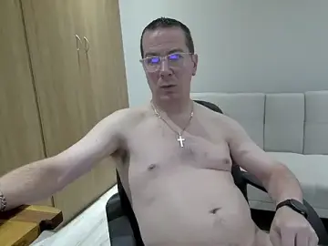 Stripchat Adult Webcam of BrettJ81