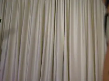 Stripchat Nude Webcam of FoxieJullia