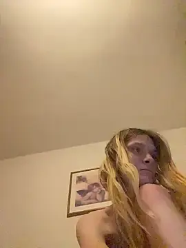 Stripchat Free Porn Cam of kitty-emz