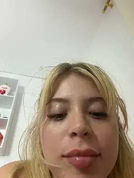 Stripchat Live Sex Cam of _Alicee_1