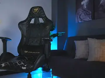 Stripchat Adult Webcam of kevin_montoya