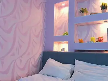 Stripchat Live Sex Cam of FloraDobb