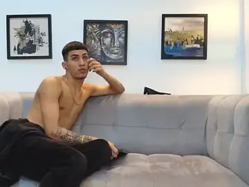 Stripchat Best live sex cam show of HORNY_PRETTY