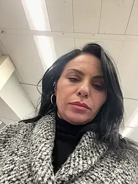 Stripchat Sex Cam of KimKelly13