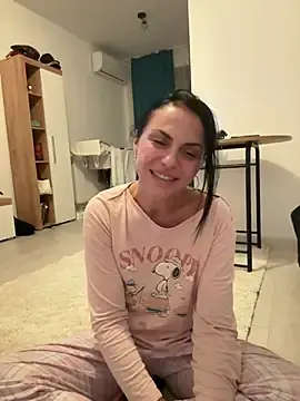 Stripchat Free Live Porn of KimKelly13