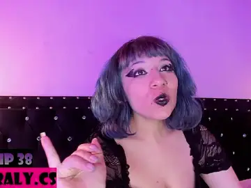 Stripchat Live Porn of hey_noraly