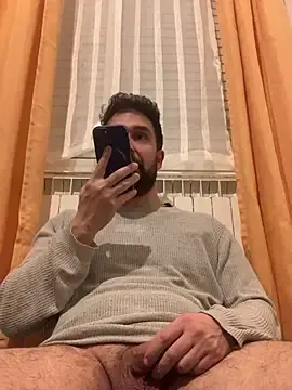 Stripchat Free Porn Cam of ReDiBastoni90