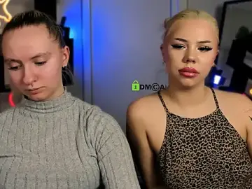 Stripchat Live Porn of mila_glow1