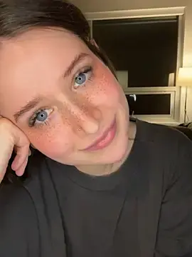 Stripchat Free Live Porn of nerdynina