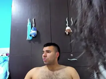 Stripchat Sex Cam of LazyandSniffer28