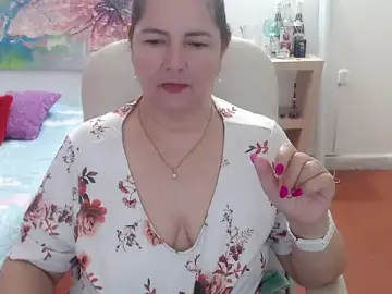 Stripchat Best Webcam of leonela_69