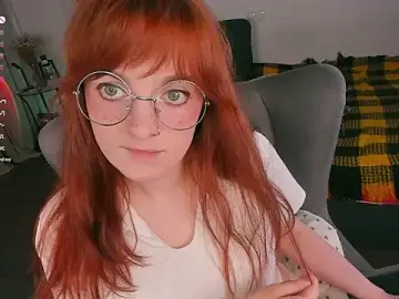Stripchat Nude Webcam of Alice_CutePerv