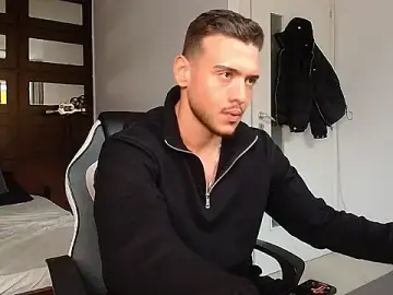 Stripchat Adult Webcam of ElijahThorne