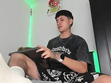 Stripchat Free Live Porn of Mateo_Escobar