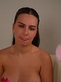 Stripchat Watch Live Sex Cams of juliakhaleesii