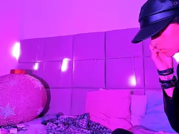 Stripchat Adult Video Chat of vannellope_96